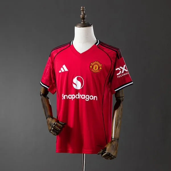 Camiseta de fútbol Manchester United 2025/26 LOCAL MANGA CORTA VERSION FAN